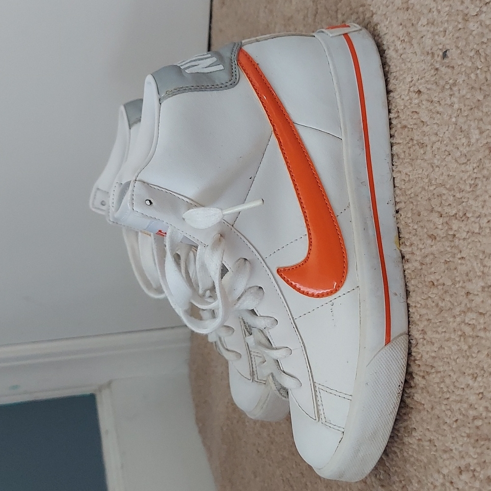 Nike high top sneaker